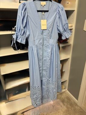 Entro Light Blue Embroidered Puff Sleeve Midi Dress NWT Size Large